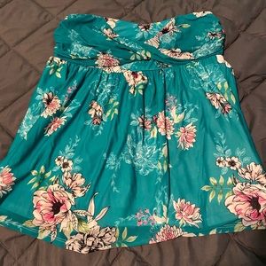 Blue floral tube top size 1